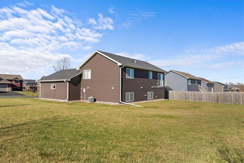 Baldwin, WI 54002,233 Pintail Street