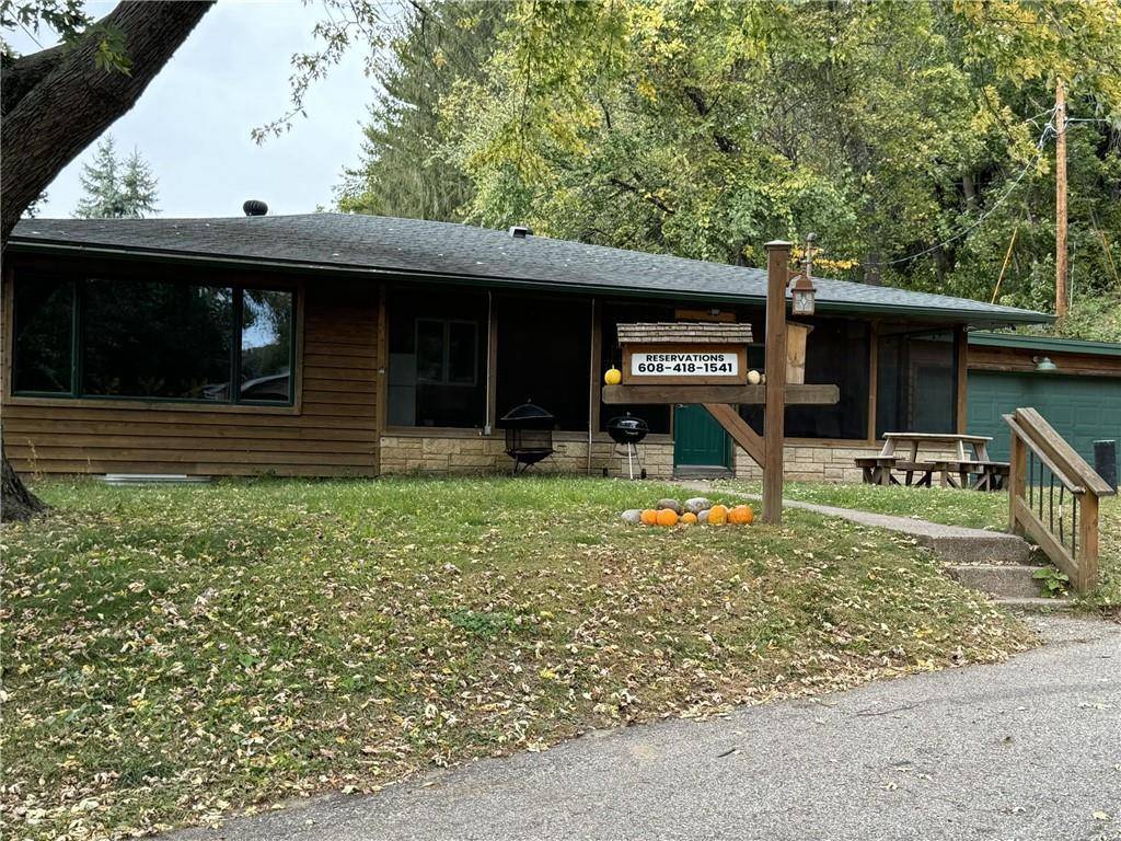 Alma, WI 54610,S1638 State Road 35