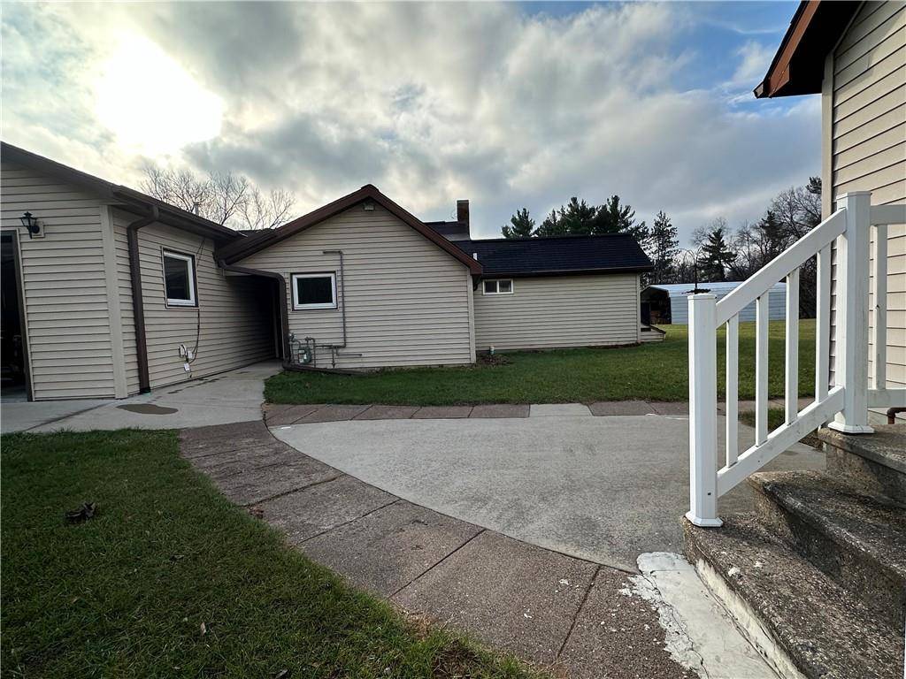 Black River Falls, WI 54615,139 W 5th Street