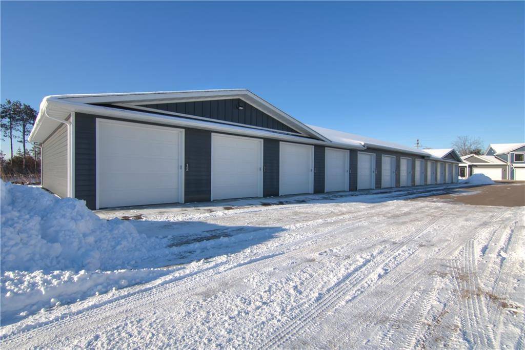 Altoona, WI 54720,2301 Lake Road #9
