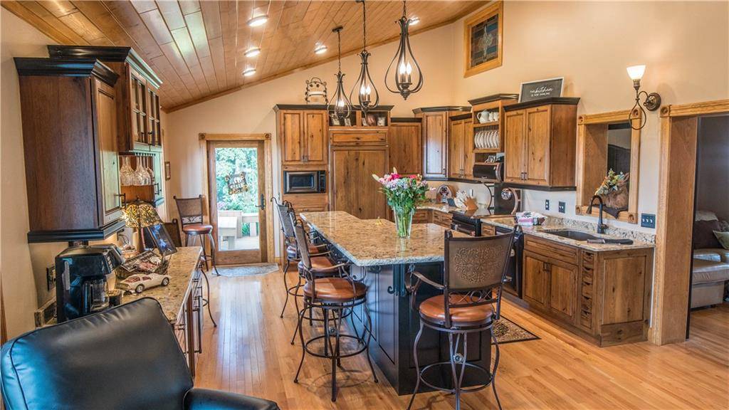 Mondovi, WI 54755,S523 Cole Road