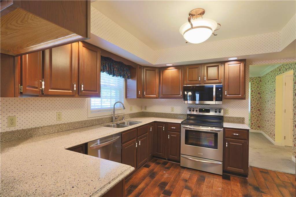 Eau Claire, WI 54701,1410 Forest Knoll Court