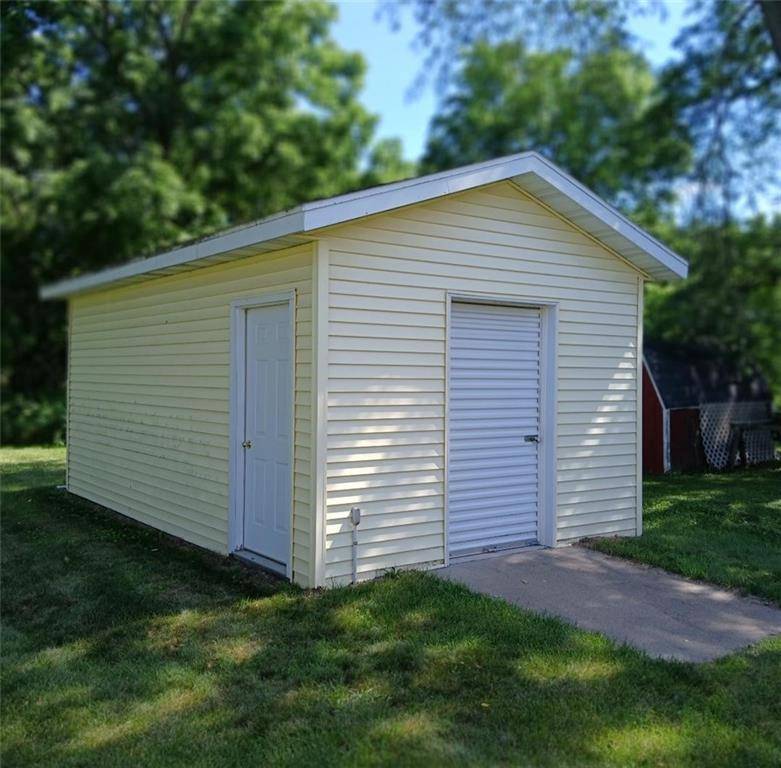 Augusta, WI 54722,813 Hudson St.