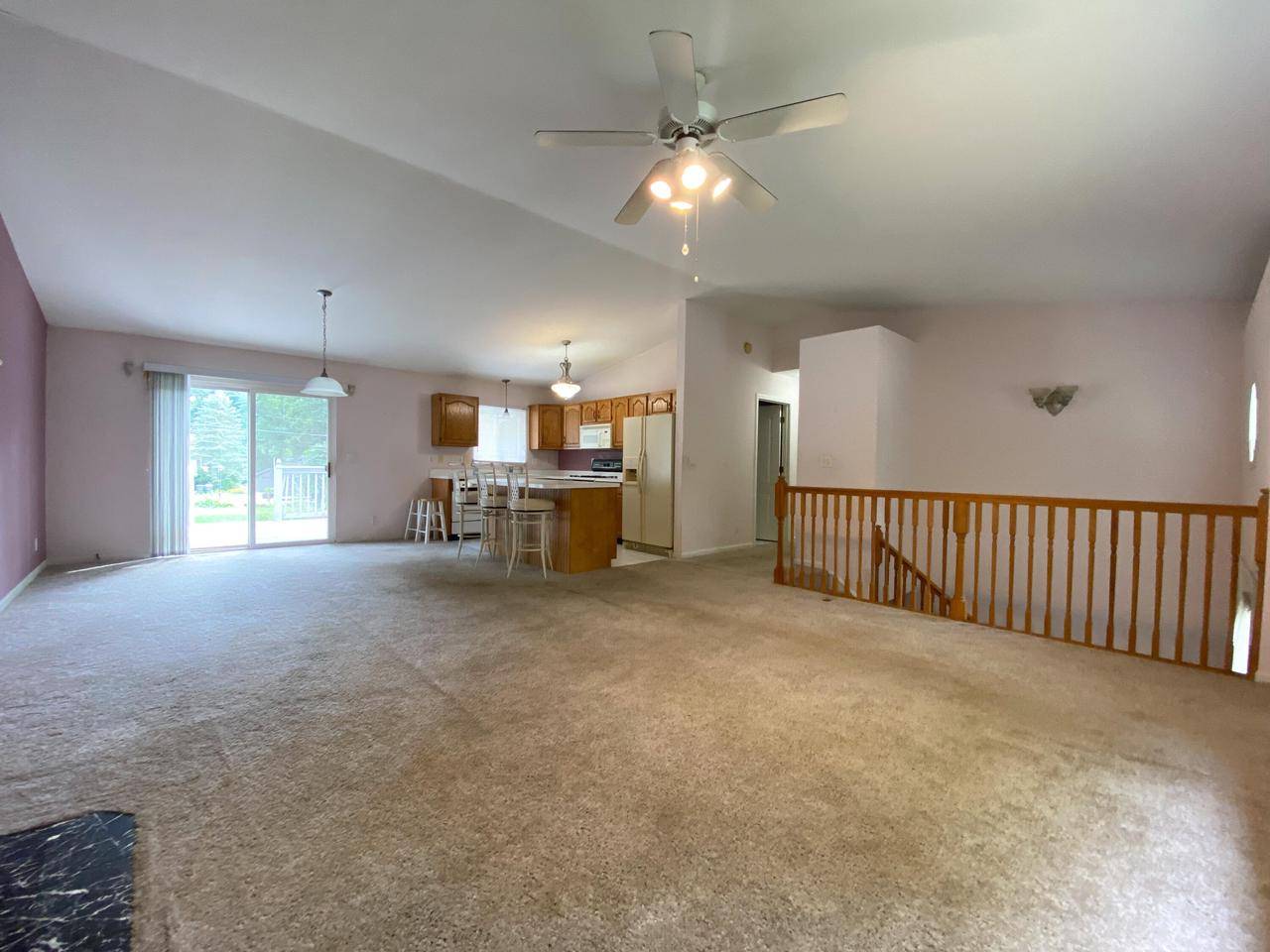 Twin Lakes, WI 53181,1406 E Lake Shore Dr