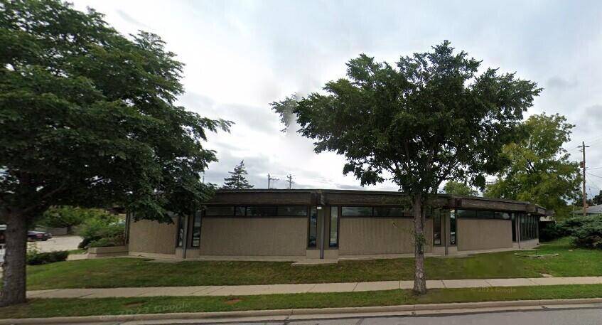 Milwaukee, WI 53223,6431 N 76th STREET