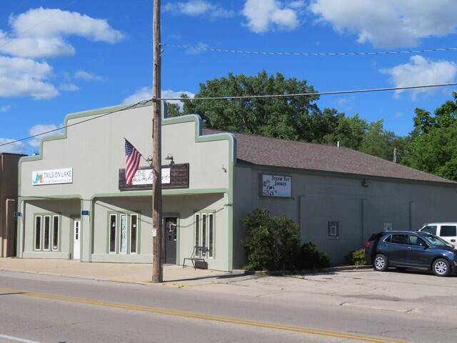 Twin Lakes, WI 53181,118 S Lake AVENUE