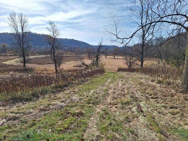Genoa, WI 54632,S4936 MUNDSACK ROAD