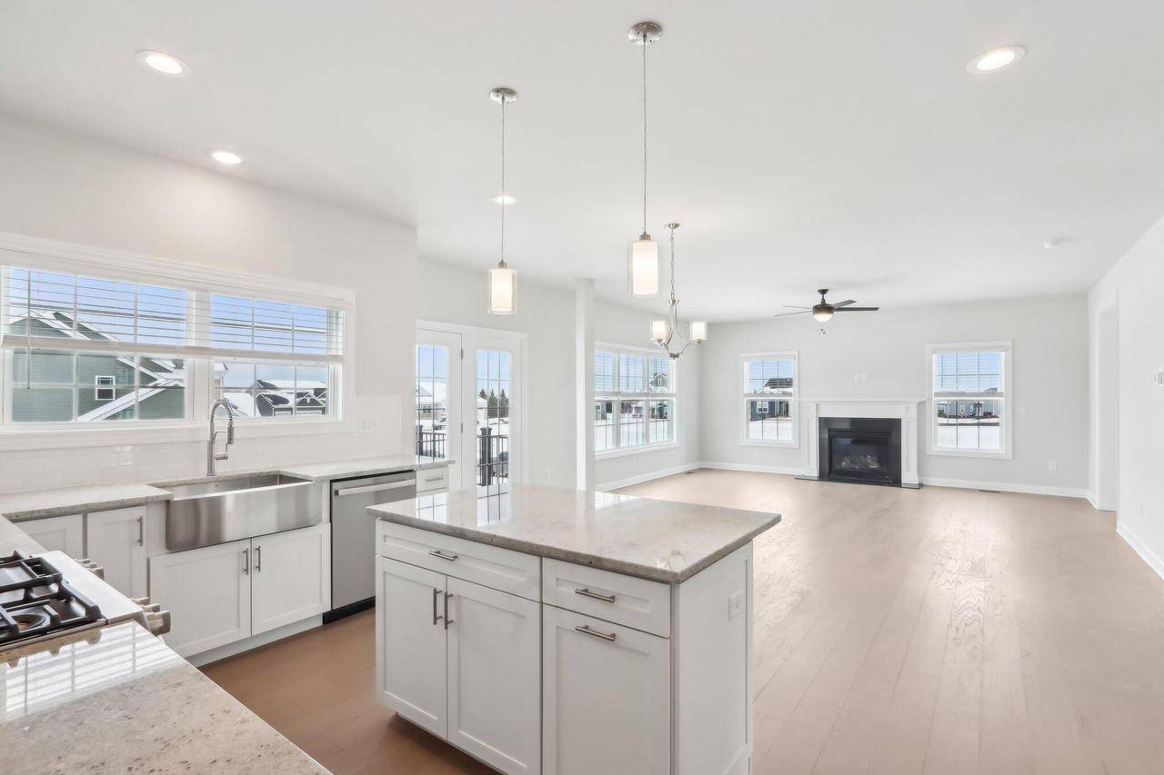 Lake Geneva, WI 53147,521 N Stone Ridge DRIVE