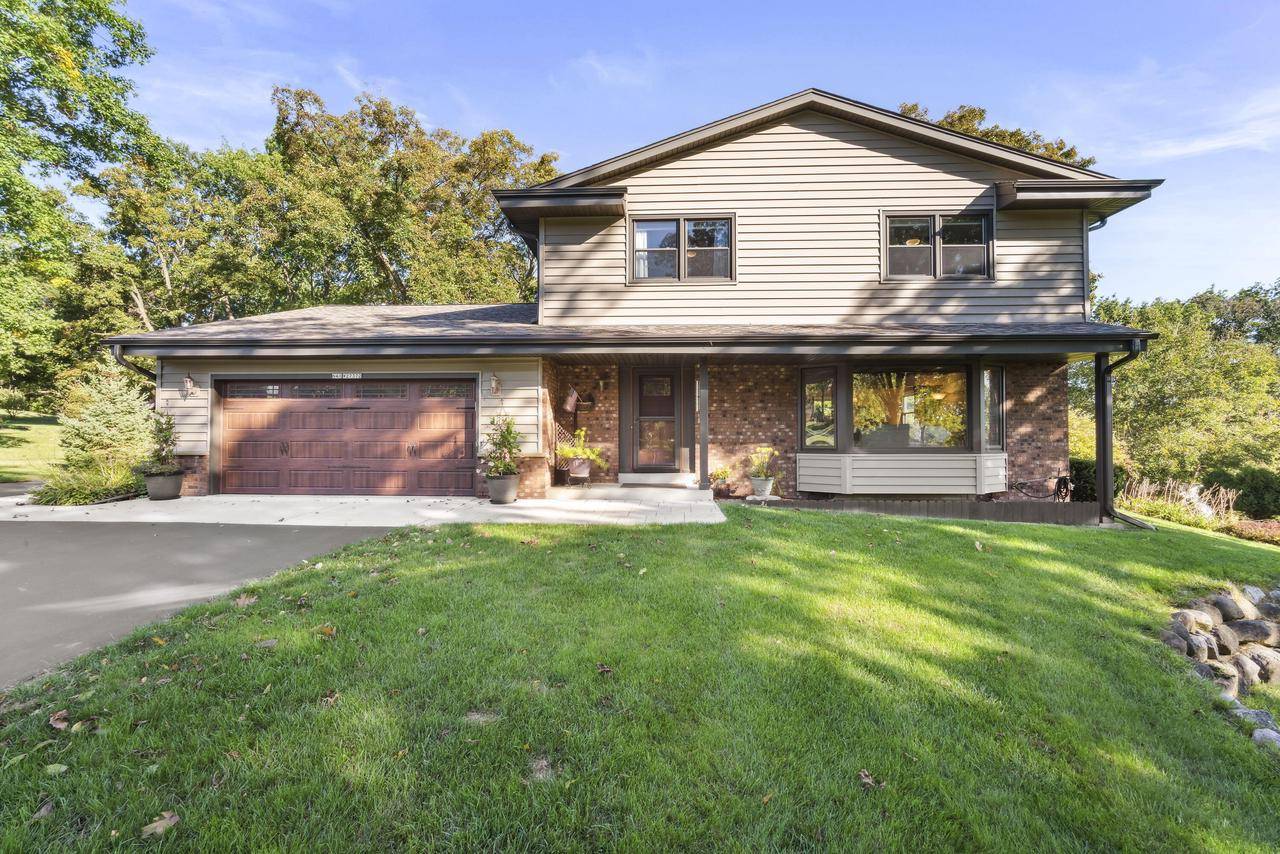 Pewaukee, WI 53072,N41W27372 Patricia LANE