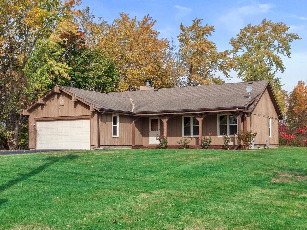 Oak Creek, WI 53154,926 W Oakwood ROAD