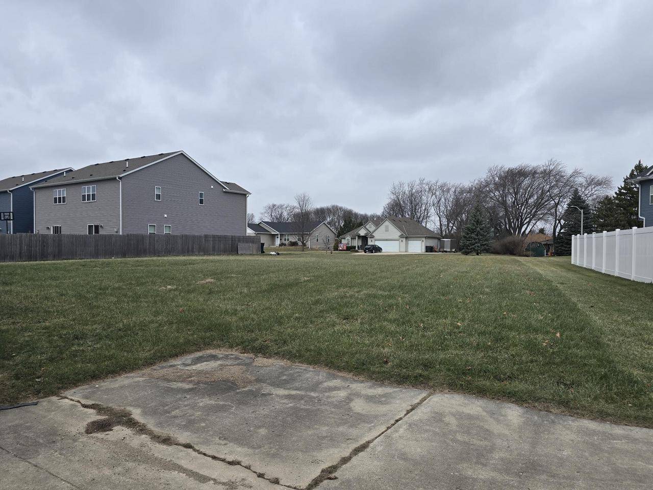 West Allis, WI 53214,90 W STUTH AVENUE