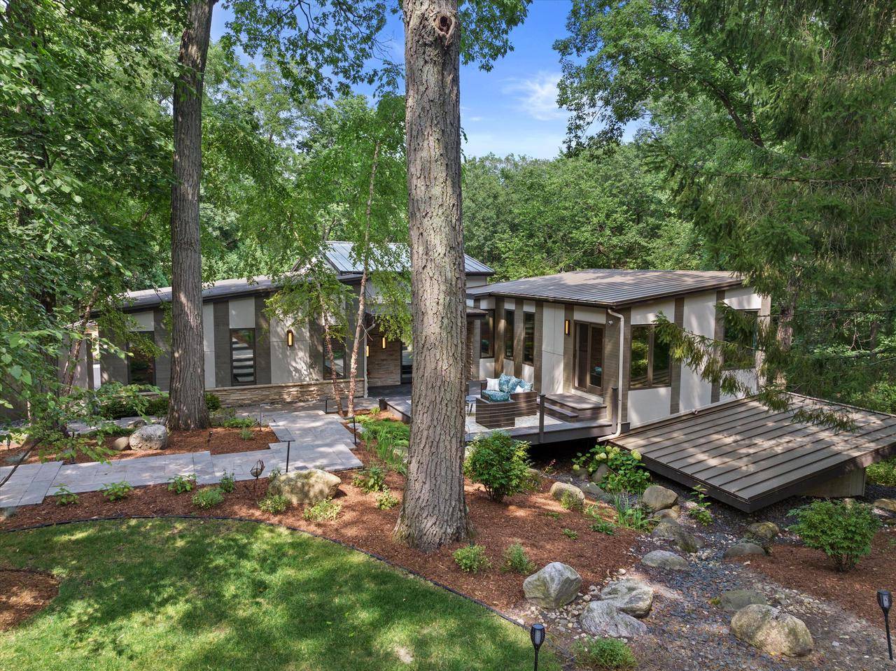 Delafield, WI 53018,1913 Hillside COURT