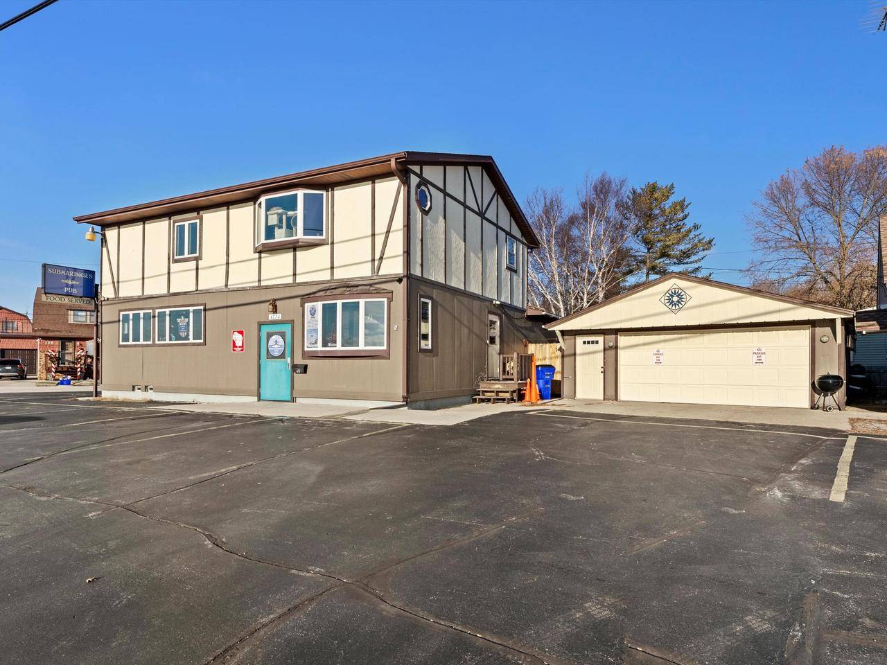 Two Rivers, WI 54241,4220 Memorial DRIVE