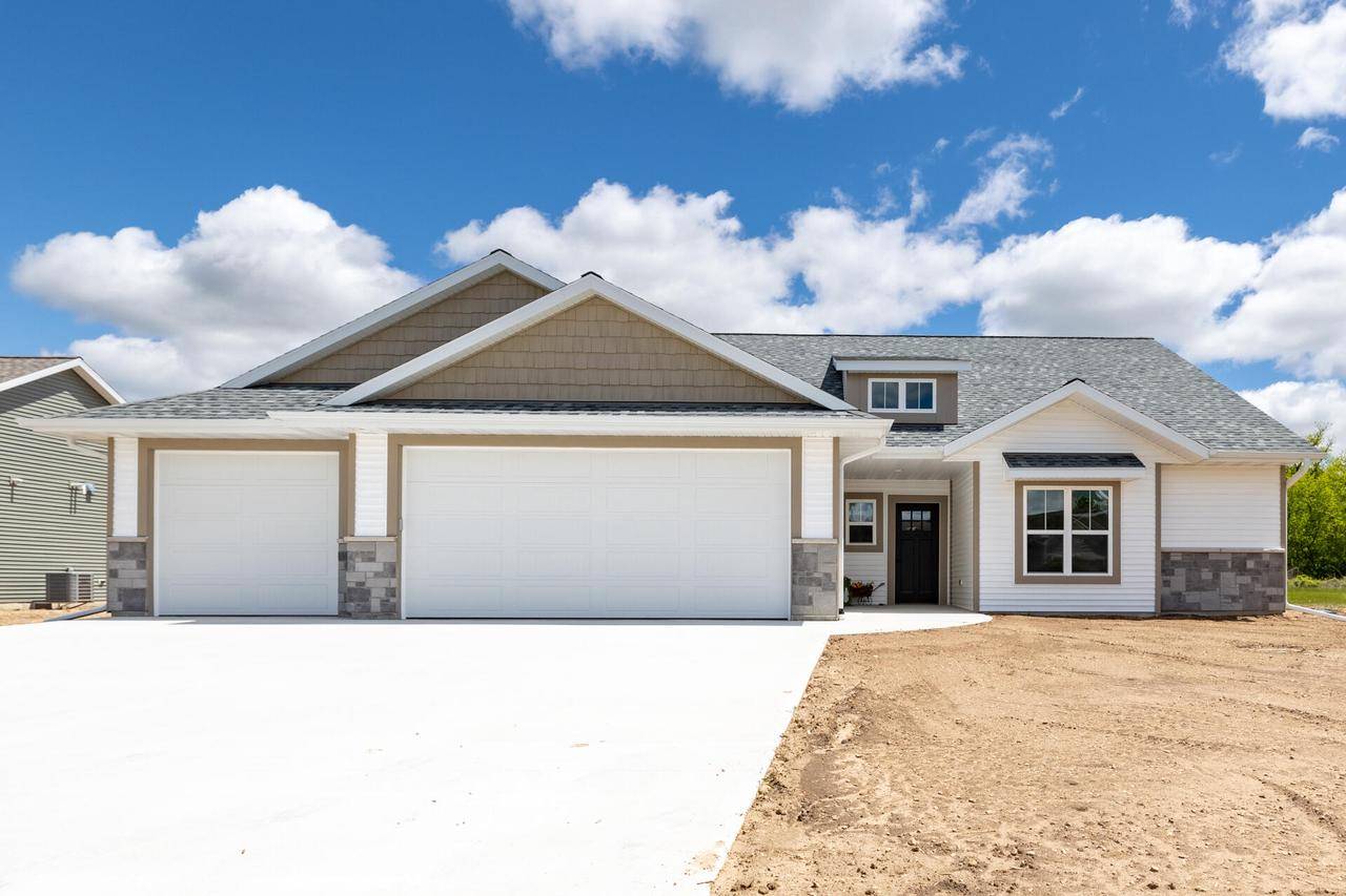 West Bend, WI 53090,6768 Jamestown DRIVE