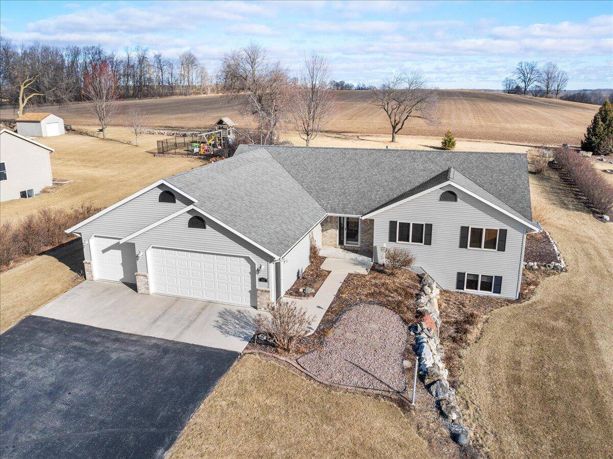 Cascade, WI 53011,652 Bobolink LANE