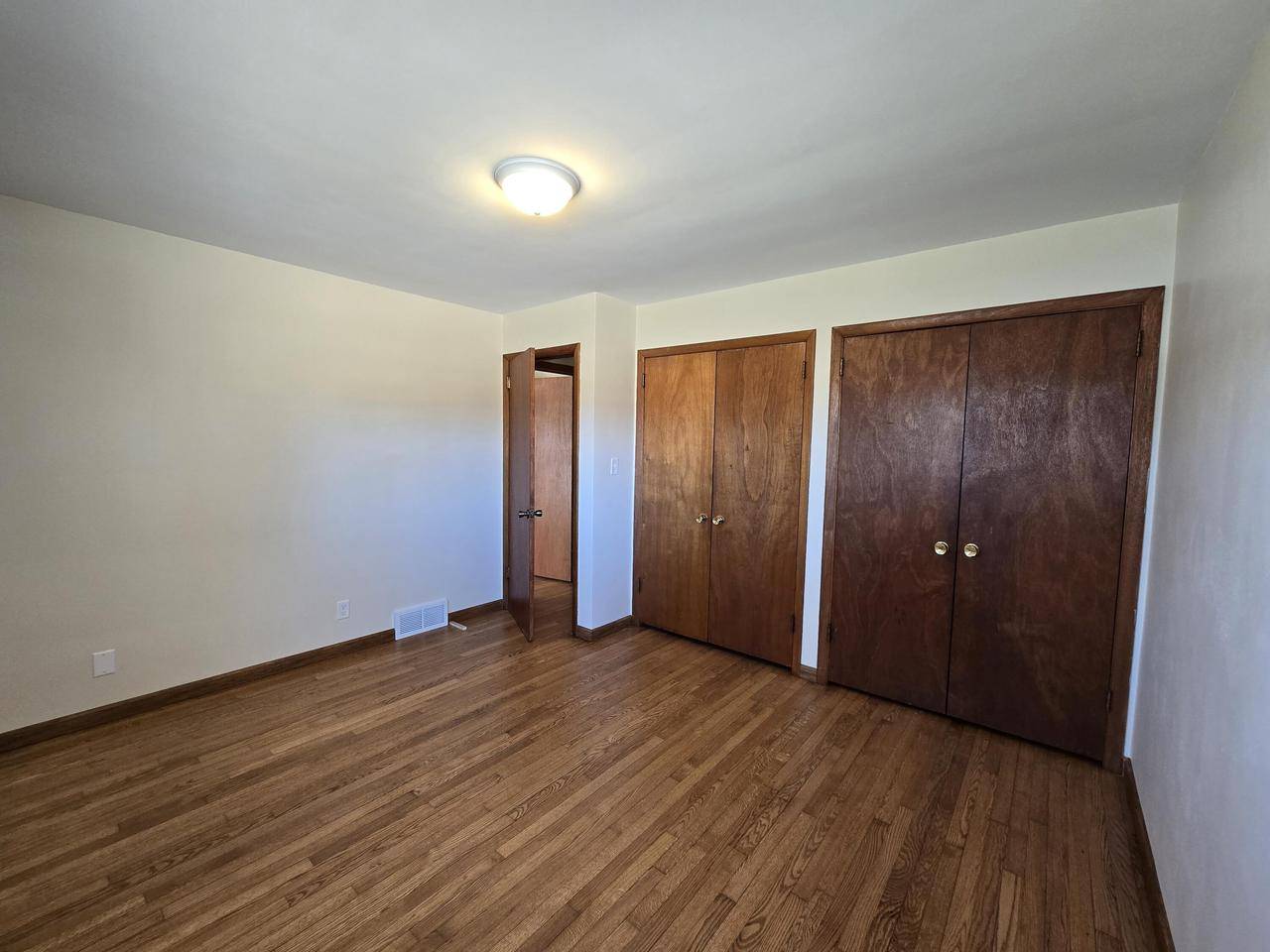Racine, WI 53402,7012 Majestic DRIVE