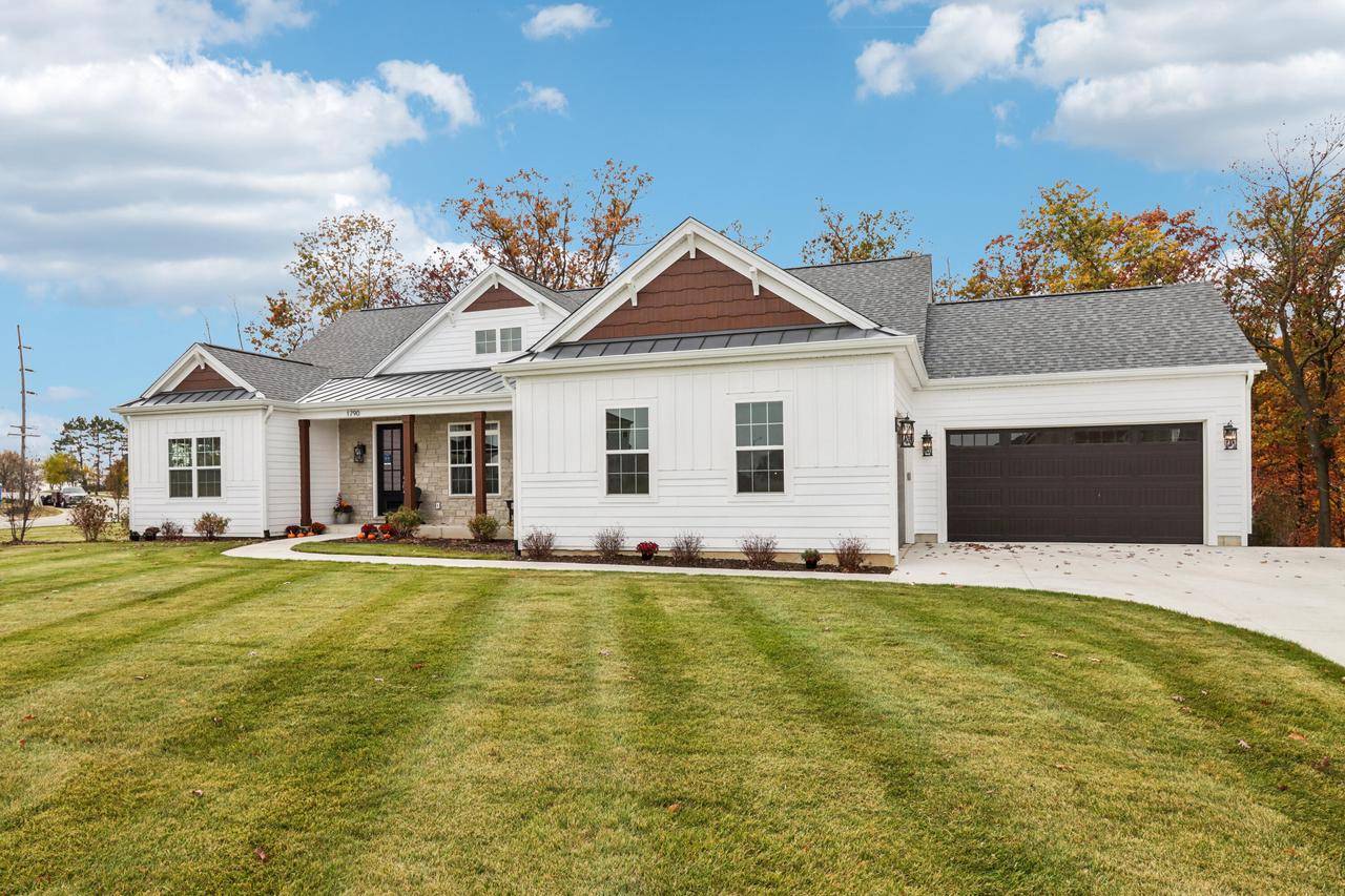 Lake Geneva, WI 53147,1790 Ridgeway POINT