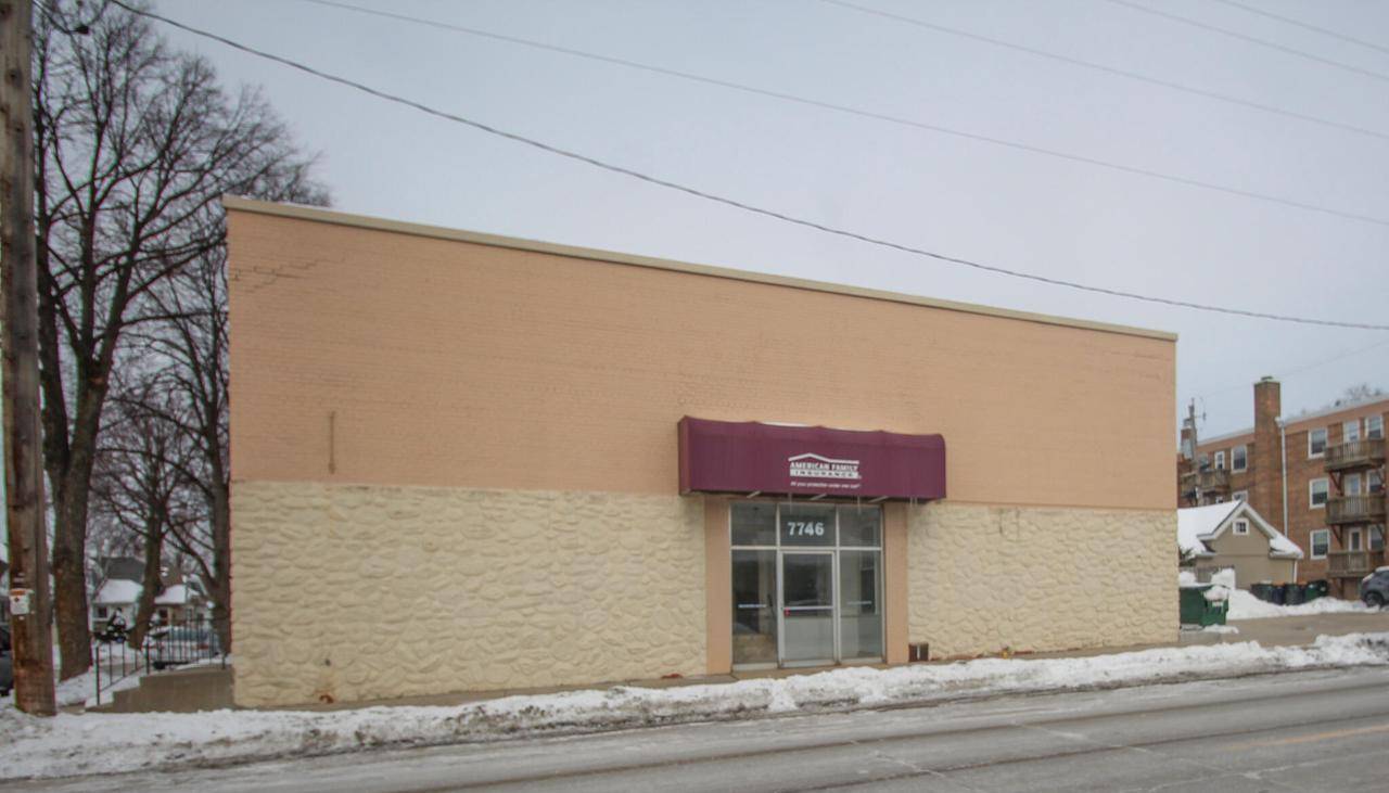 West Allis, WI 53219,7746 W Becher STREET