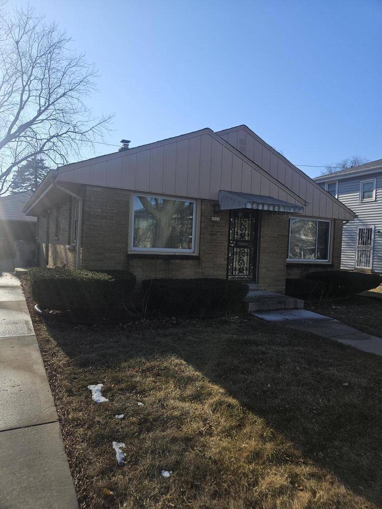 Milwaukee, WI 53218,6527 W Medford AVENUE