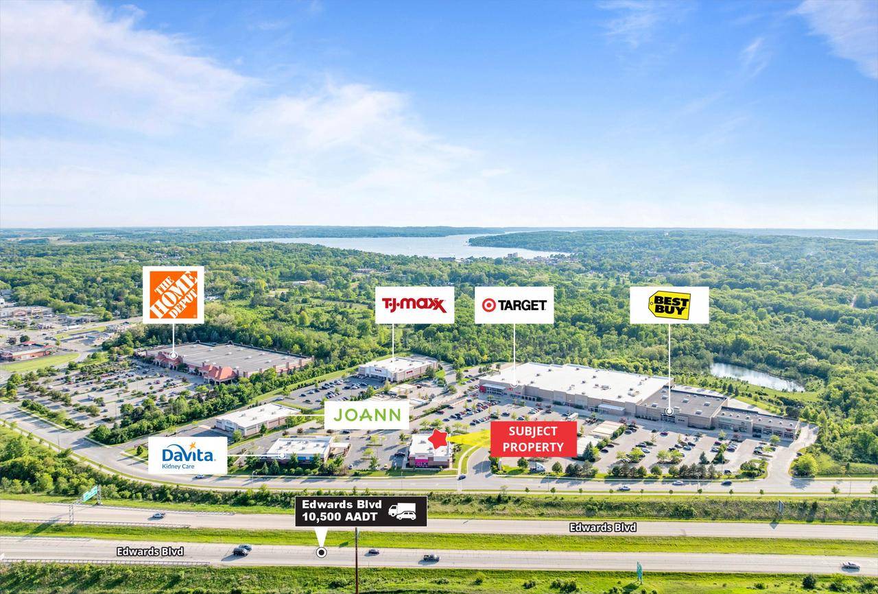 Lake Geneva, WI 53147,652 N Edwards BOULEVARD #4