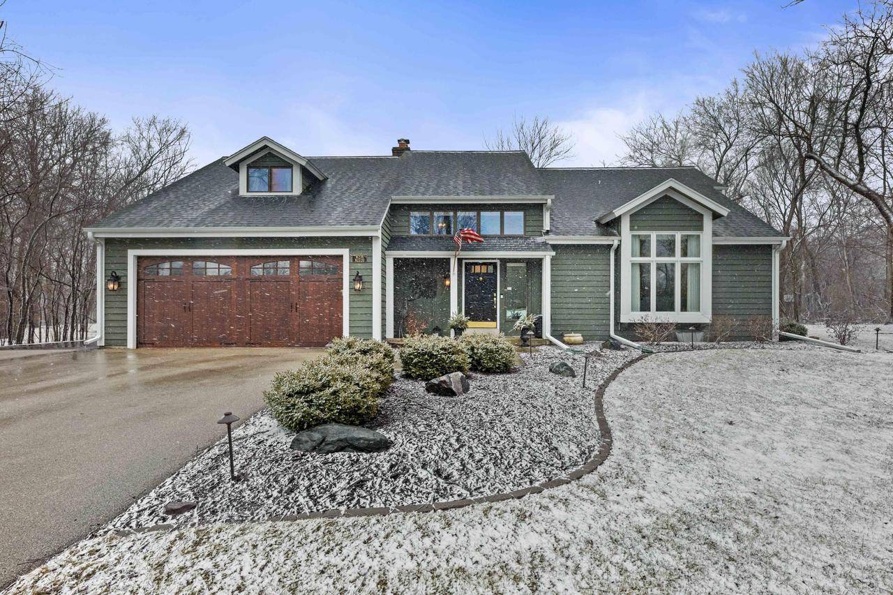 Pewaukee, WI 53072,W278N2720 Rocky Point ROAD