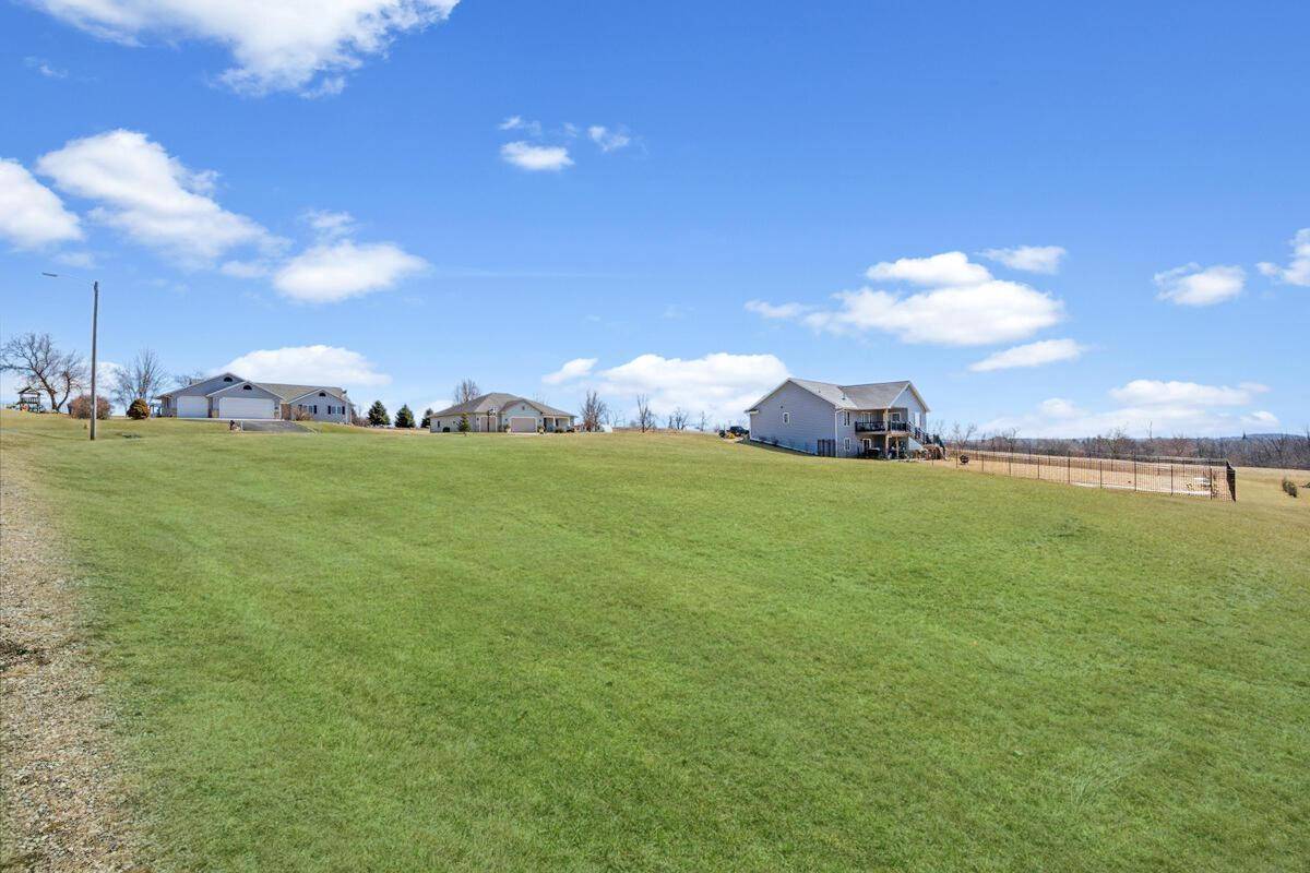 Cascade, WI 53011,Lt17 BOBOLINK LANE #627