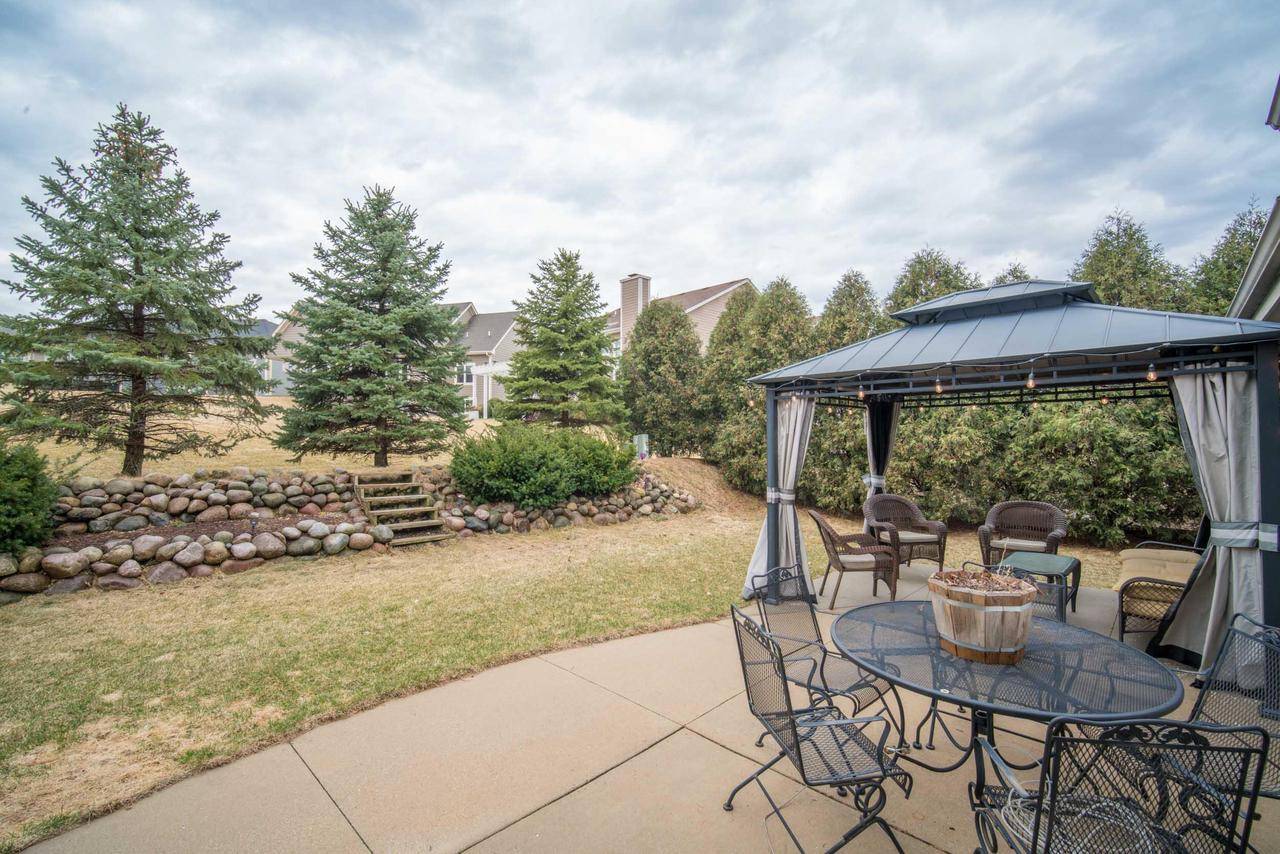 West Bend, WI 53095,1513 Hawthorn DRIVE