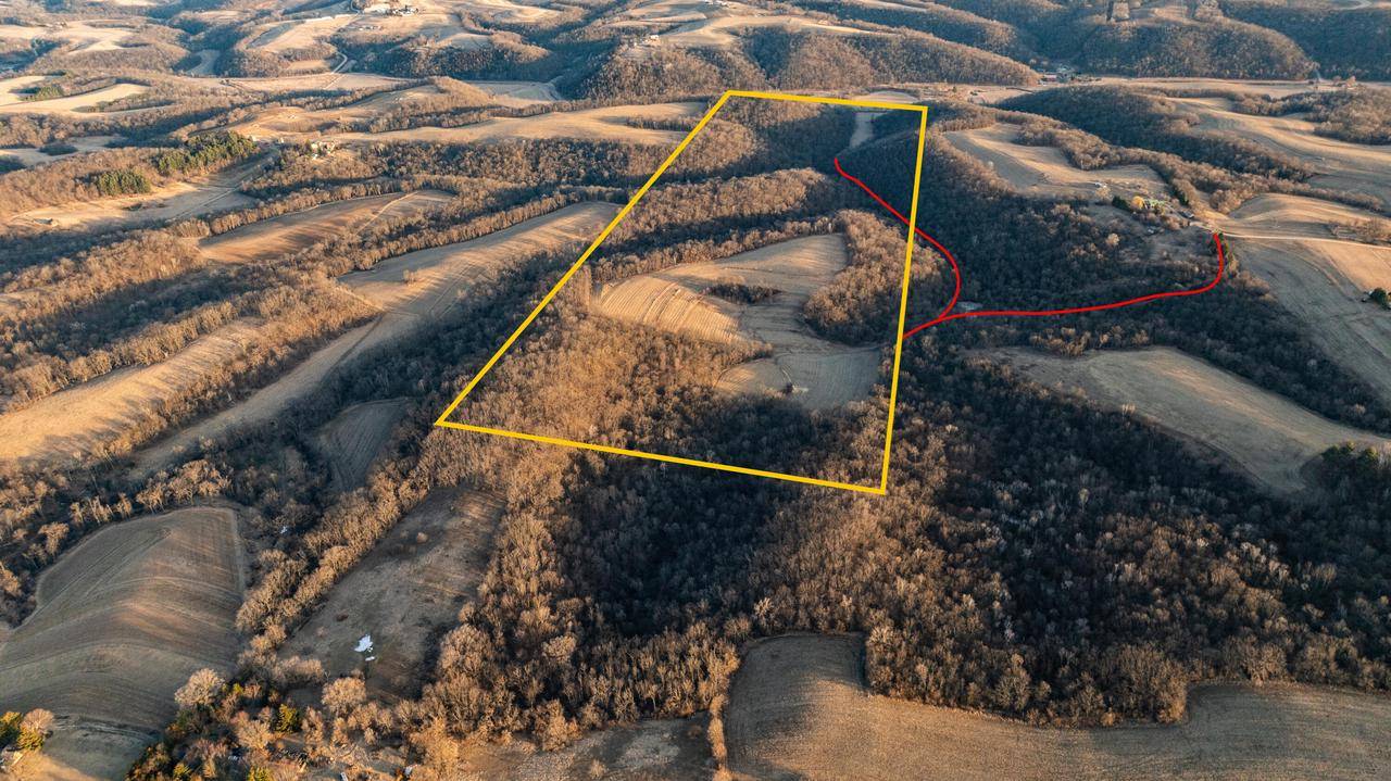 Wauzeka, WI 53826,54008 VALENTINE LANE