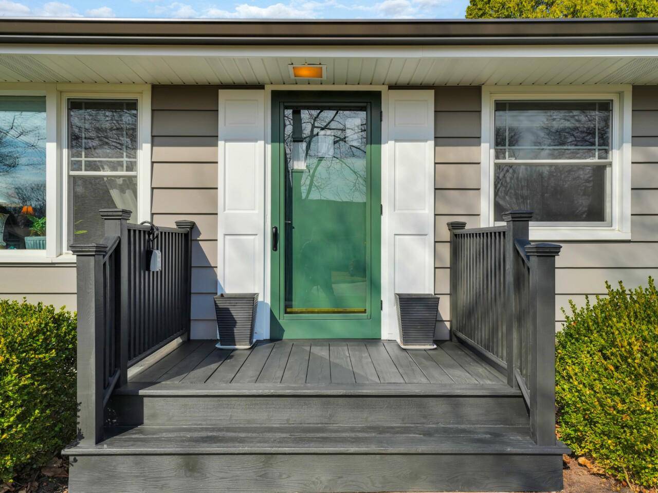 Cedarburg, WI 53012,W70N739 Monroe AVENUE