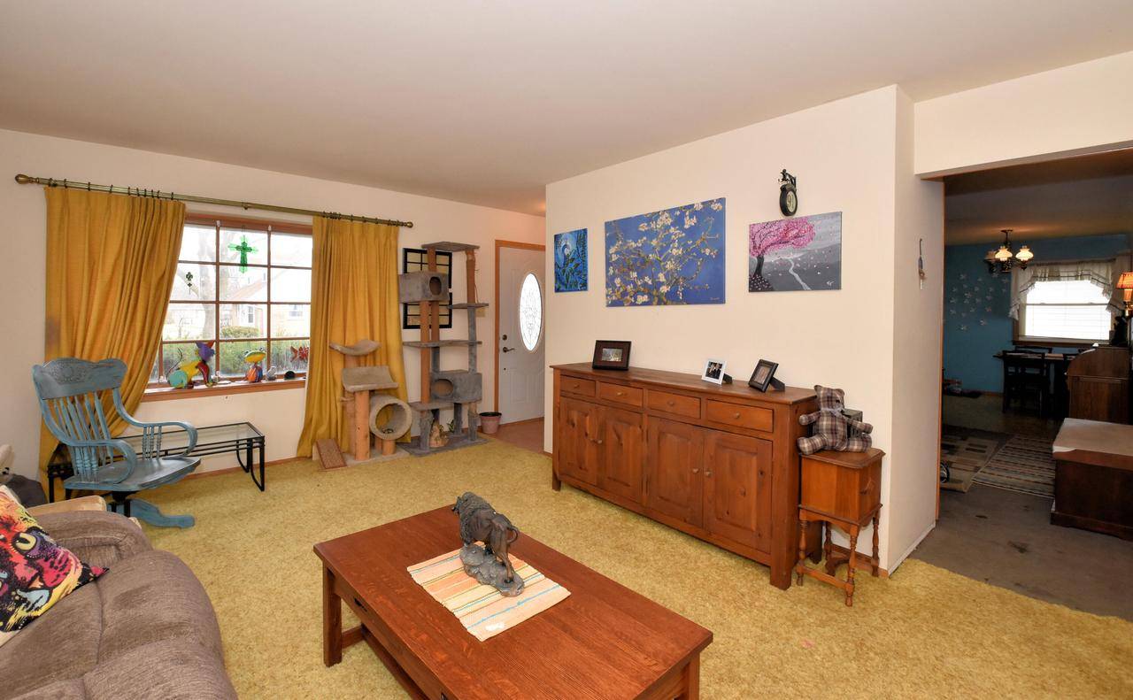 Milwaukee, WI 53220,3737 S 67th STREET