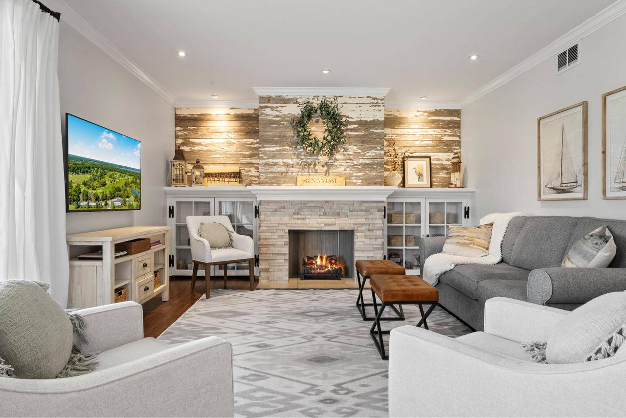 Fontana, WI 53125,352 County Road B #7