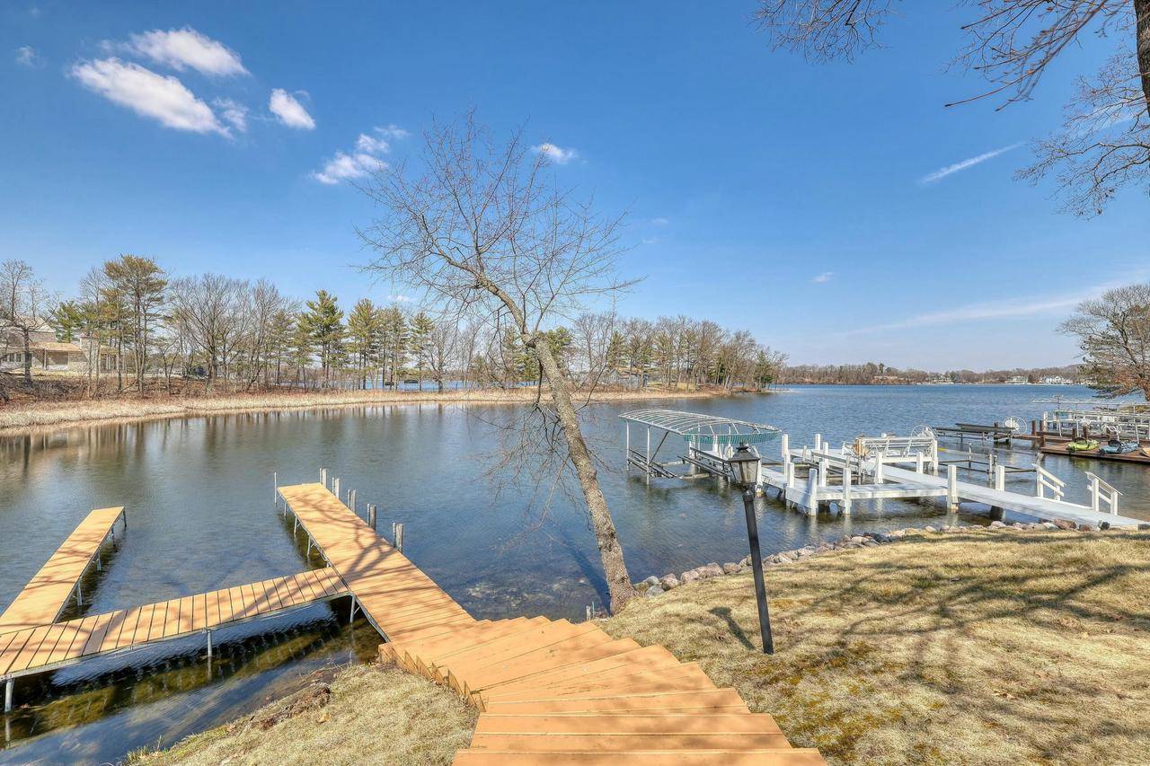 East Troy, WI 53120,N9219 South Shore DRIVE
