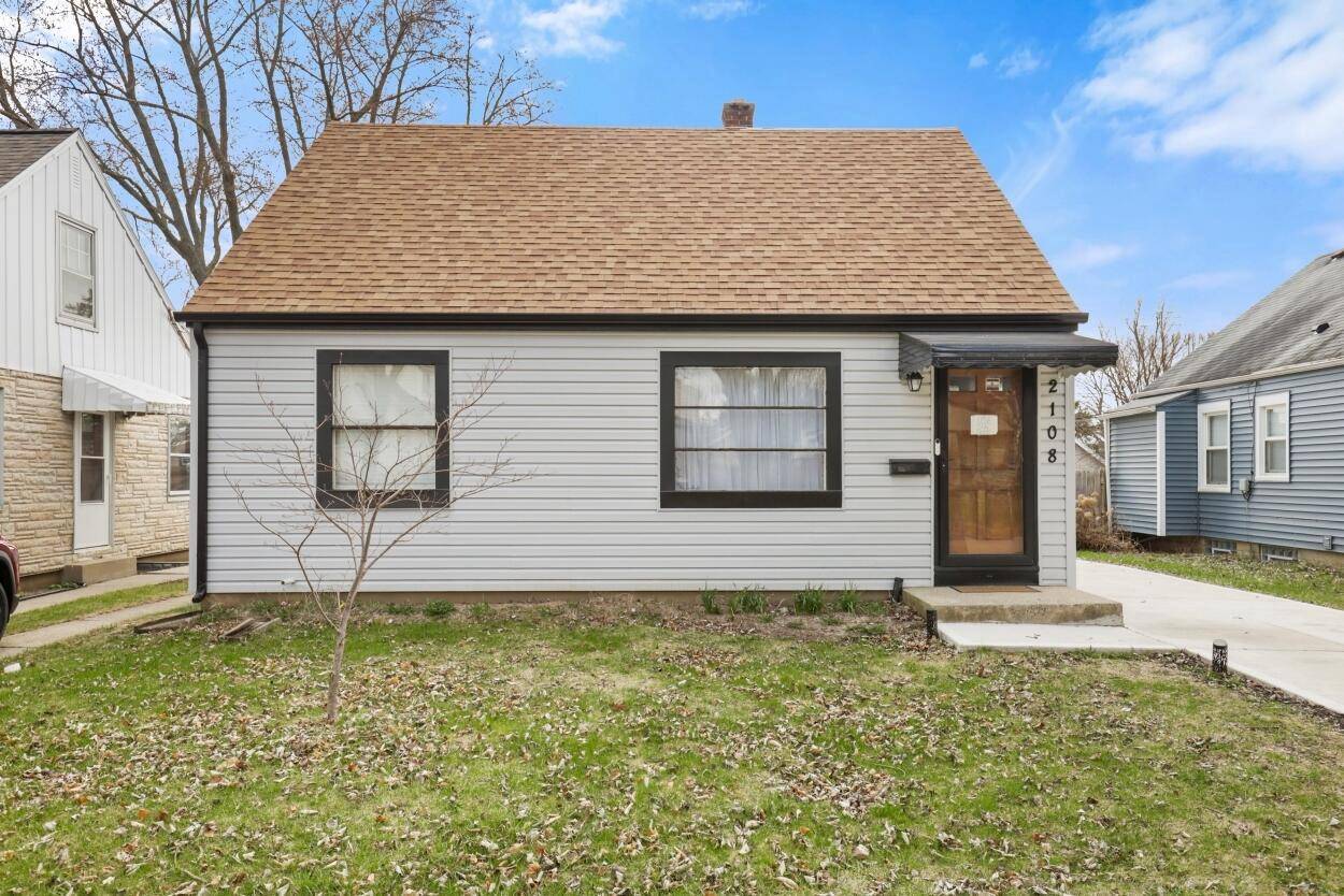 West Allis, WI 53227,2108 S 93rd STREET