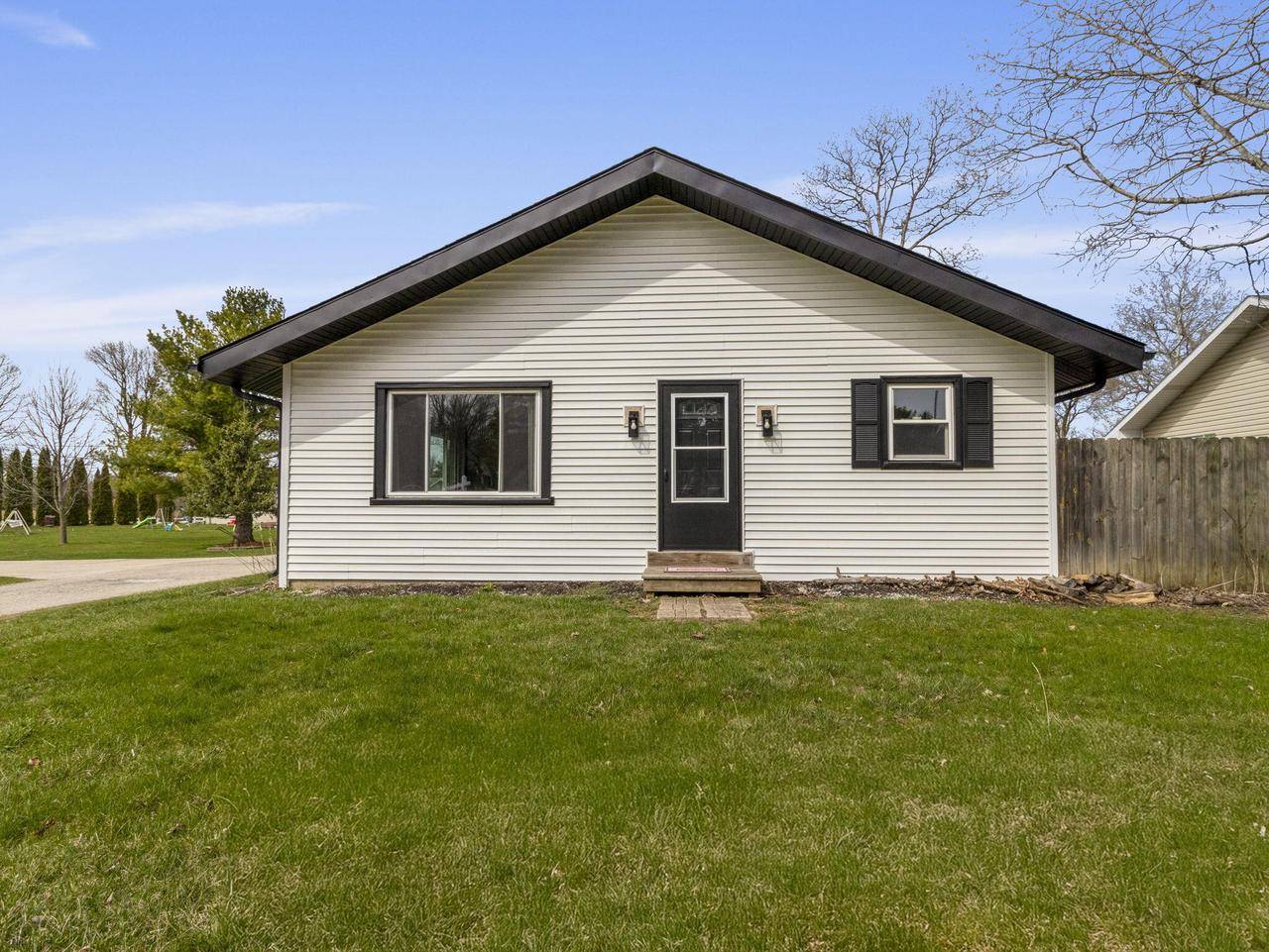 Delavan, WI 53115,4155 Finch LANE