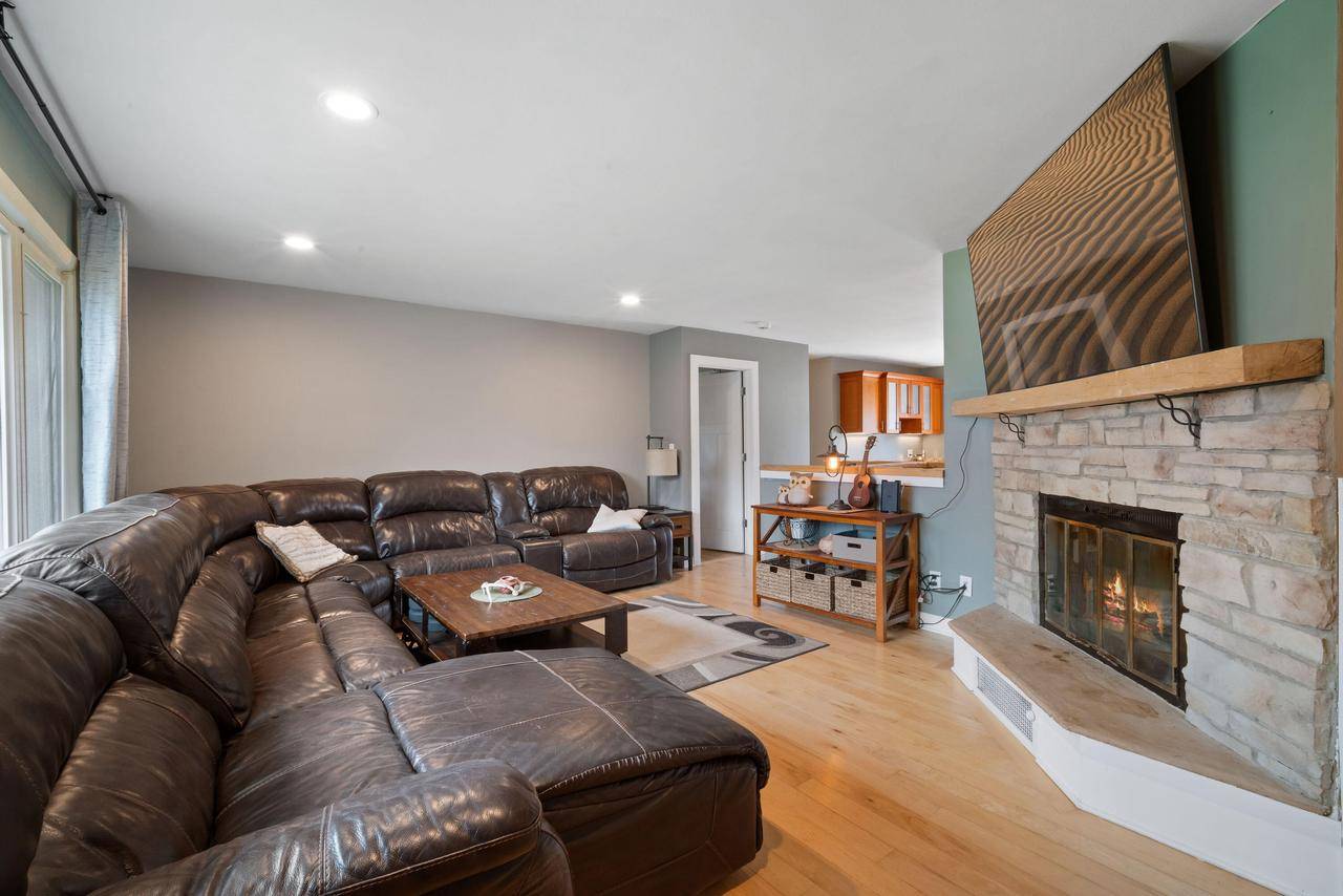 Grafton, WI 53024,1622 Sharon LANE