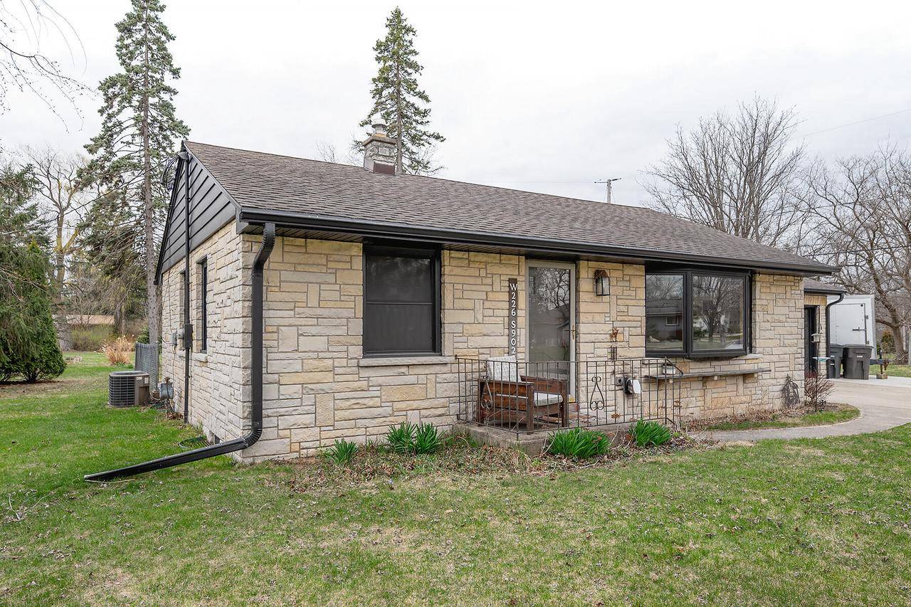 Big Bend, WI 53103,W226S9025 Marianne AVENUE