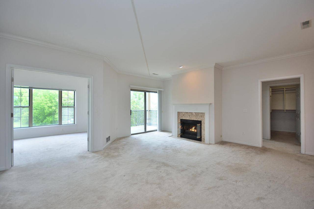 Milwaukee, WI 53202,1300 N Prospect AVENUE #120
