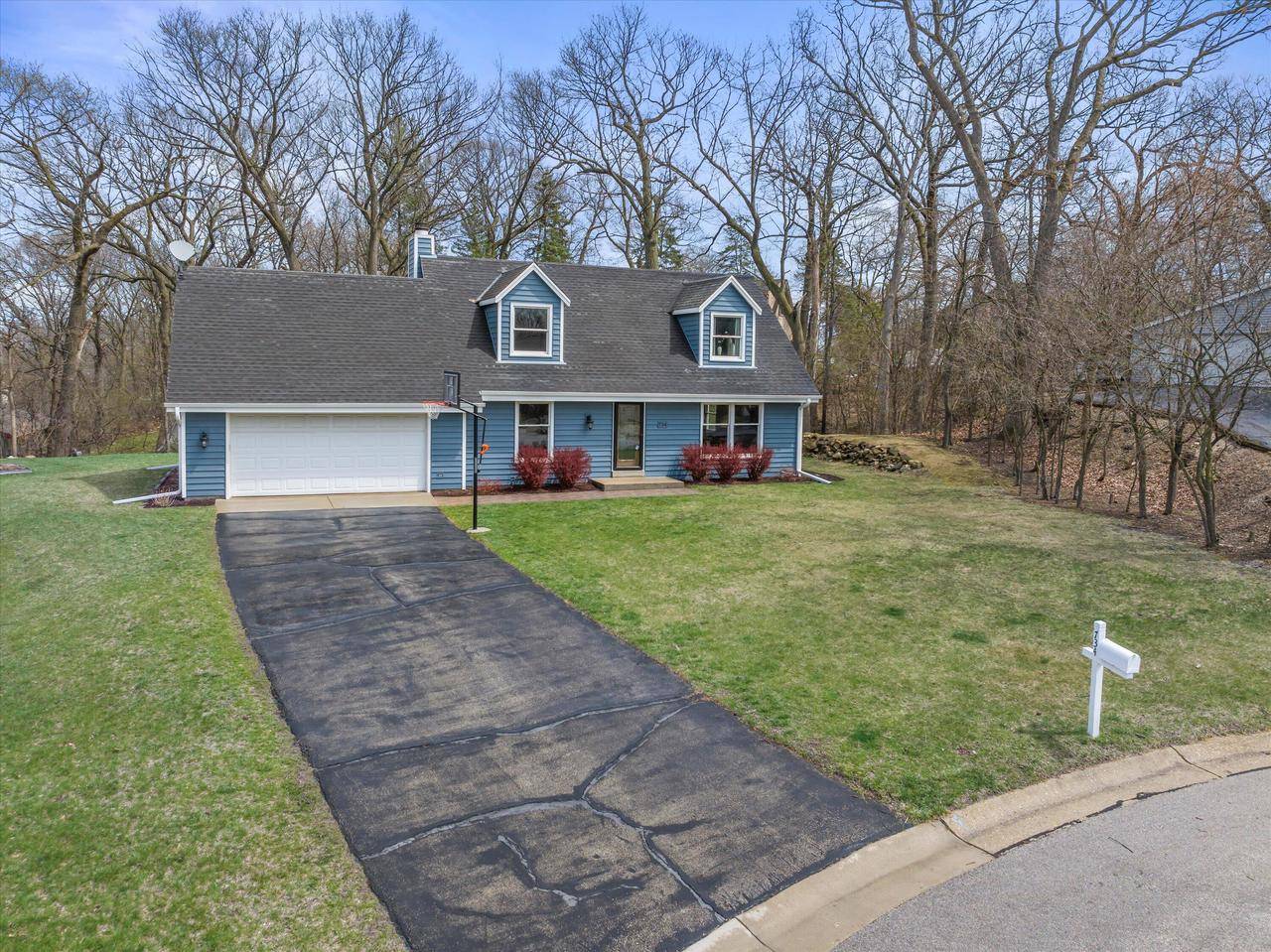 Hartland, WI 53029,734 Cameron CIRCLE