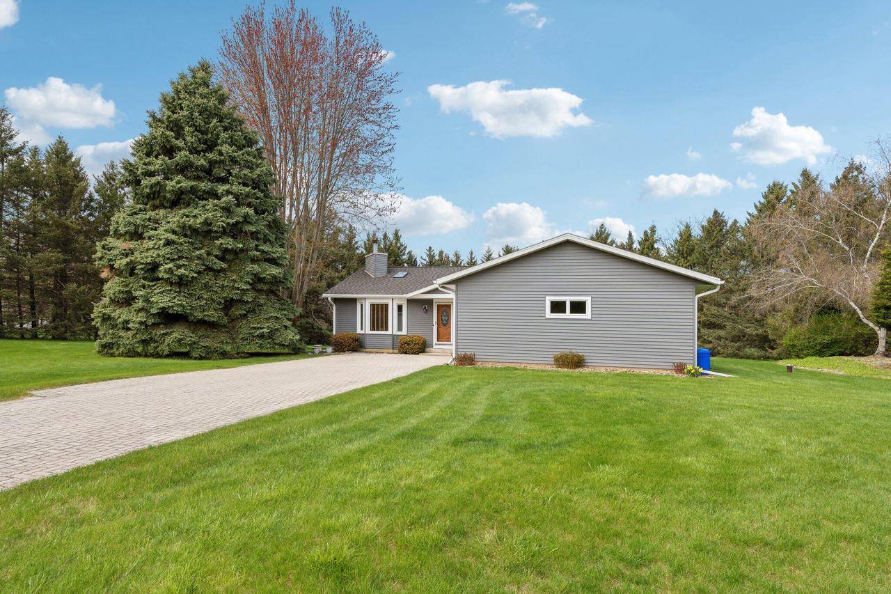 Oconomowoc, WI 53066,W339N6567 Loghouse CIRCLE