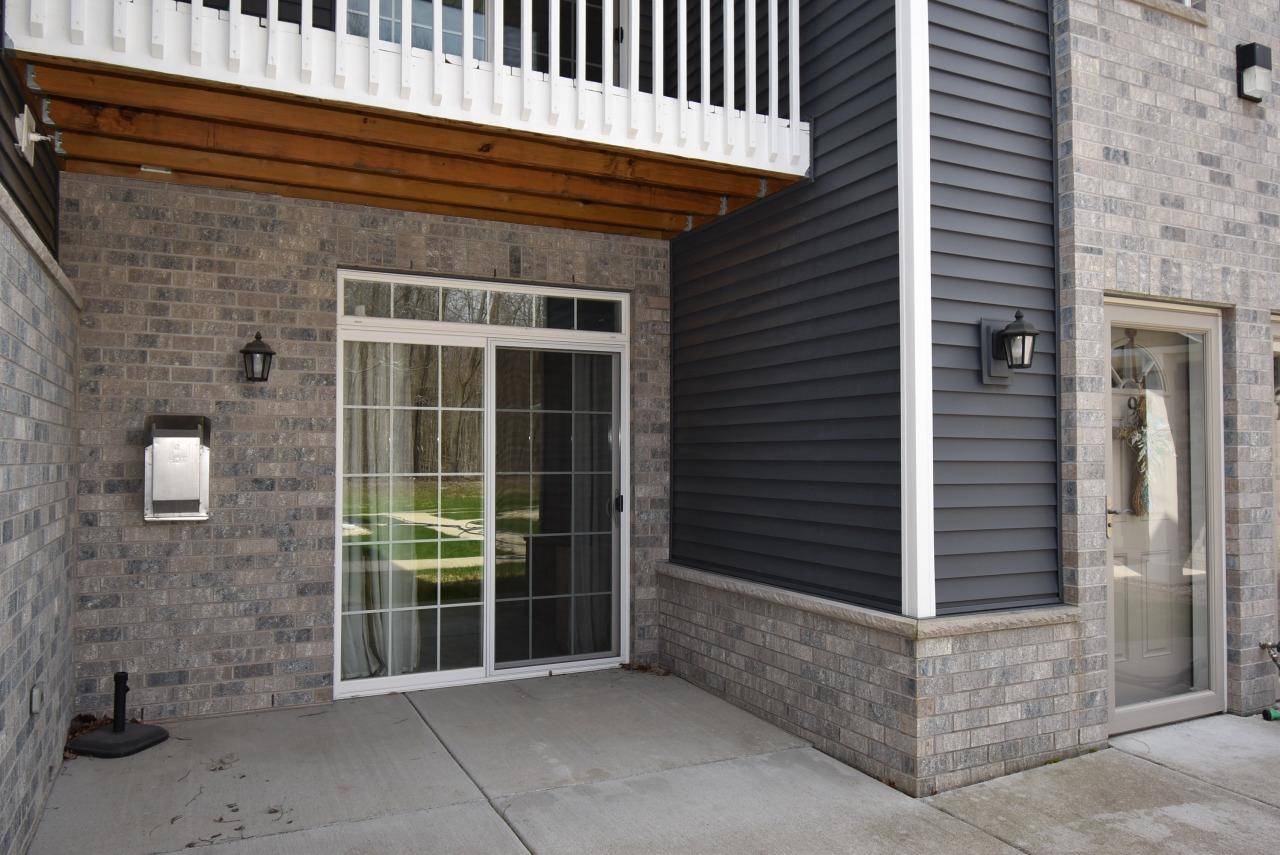 Oak Creek, WI 53154,410 W Aspen DRIVE #9