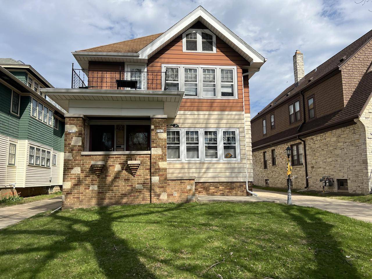 Wauwatosa, WI 53213,2562 N 68th STREET #2564