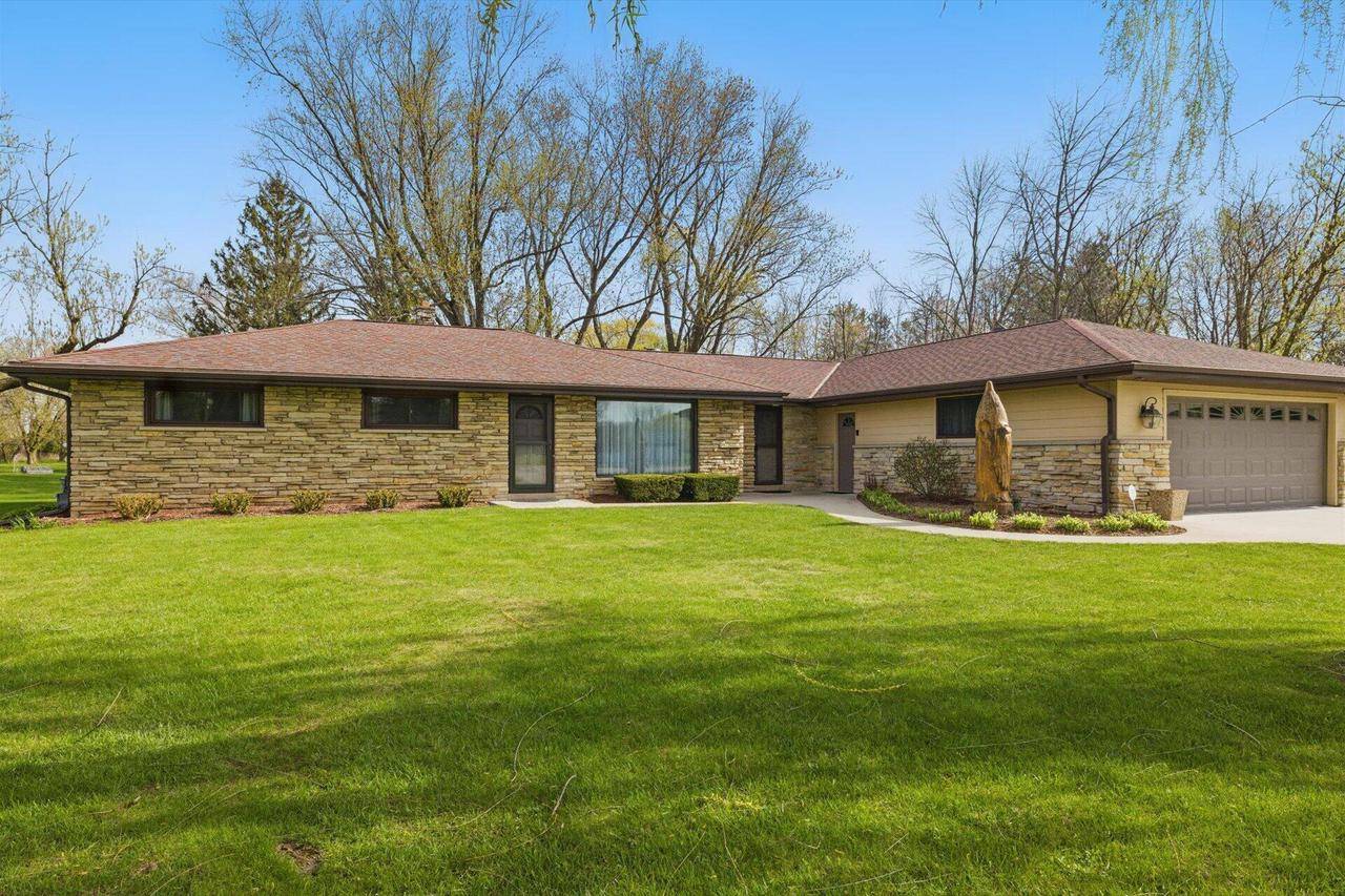 Menomonee Falls, WI 53051,N72W16850 Good Hope ROAD