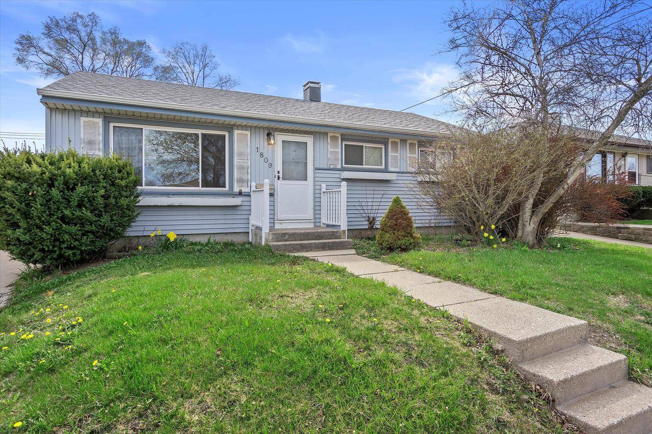 Milwaukee, WI 53221,1809 W Salem STREET
