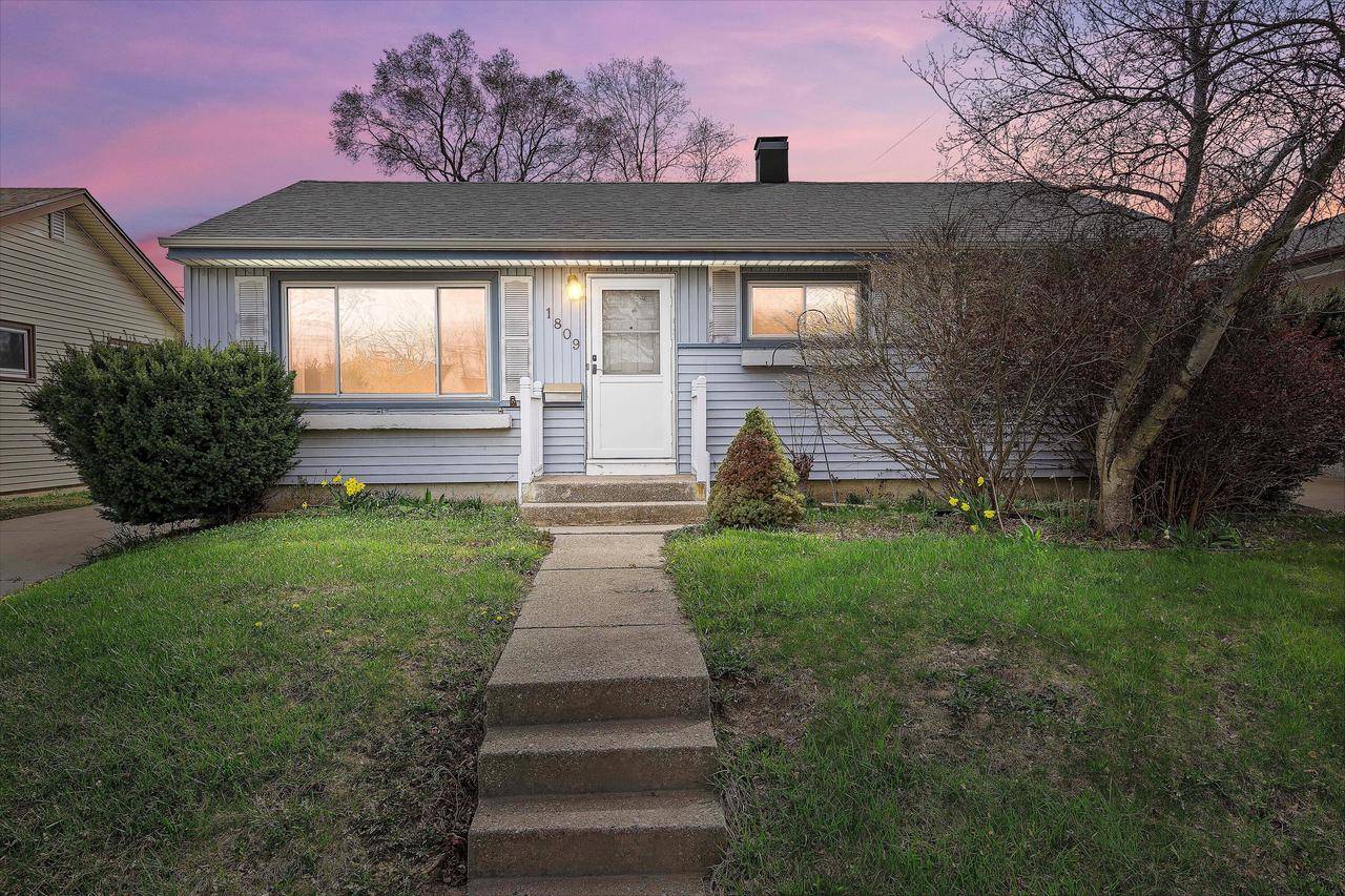 Milwaukee, WI 53221,1809 W Salem STREET