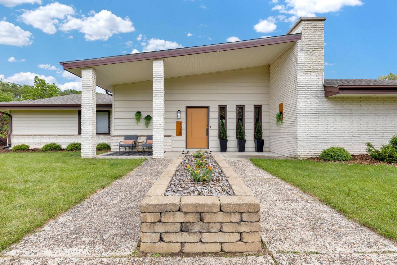 River Hills, WI 53217,1545 W Cedar LANE