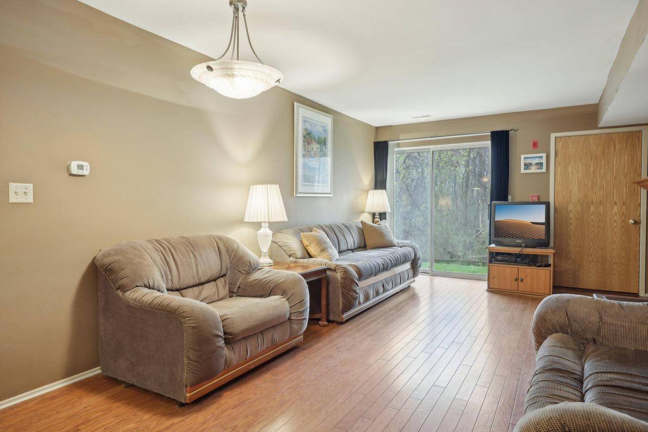 Oak Creek, WI 53154,783 W Puetz ROAD