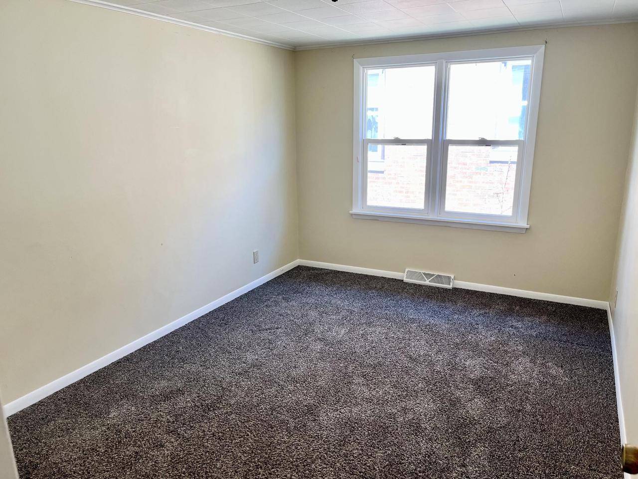 Two Rivers, WI 54241,2318 Lincoln AVENUE