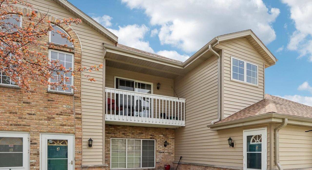 Oak Creek, WI 53154,3620 E Barbara COURT #3