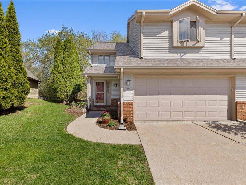 Oconomowoc, WI 53066,521 Frederick COURT