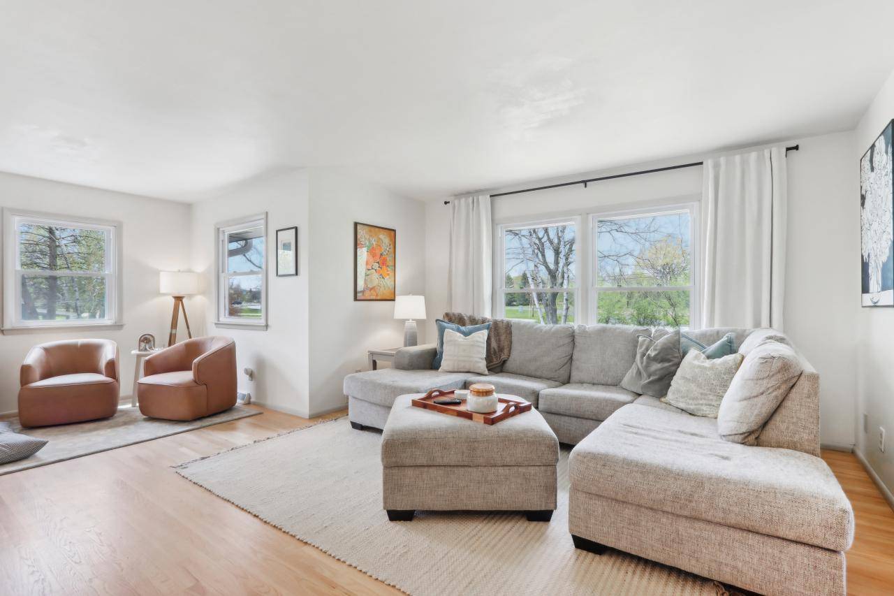 Pewaukee, WI 53072,W279N2140 Prospect AVENUE